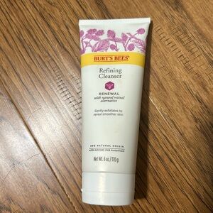 New Burt’s Bees Refining Cleanser